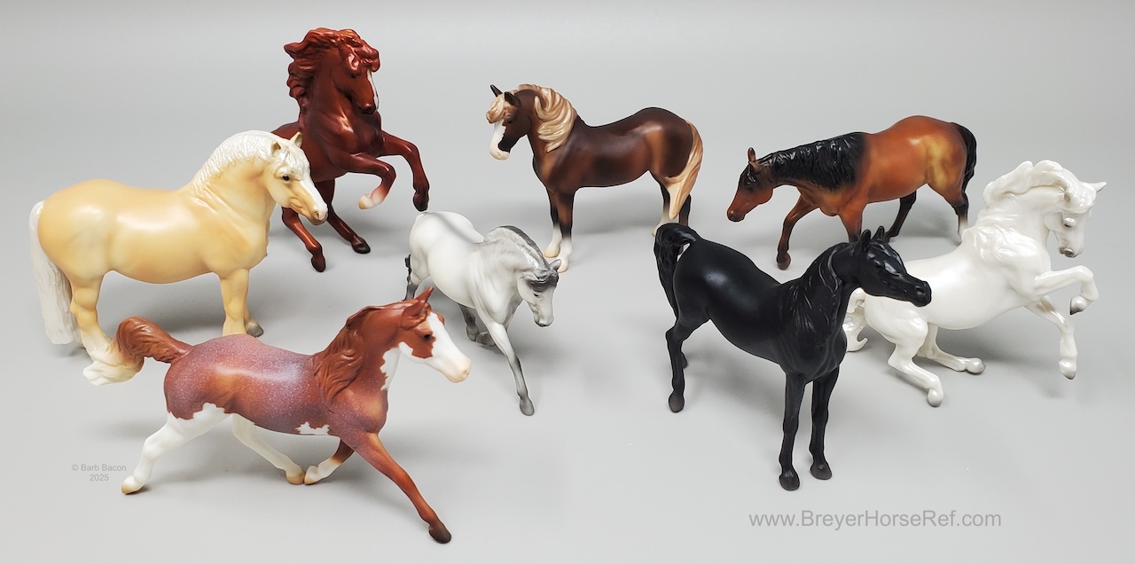 SM SHM: Bay - Deluxe Horse Collection 'Quarter Horse' | BreyerHorseRef